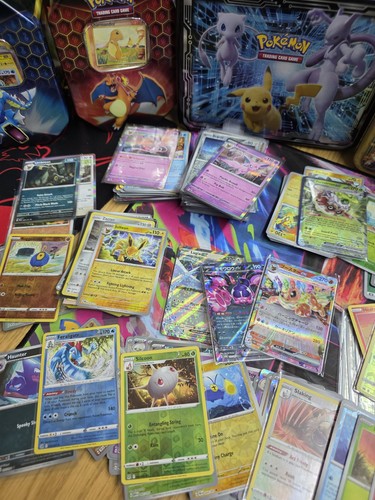 Pokemon tcg lot 600 - pokemon, cards